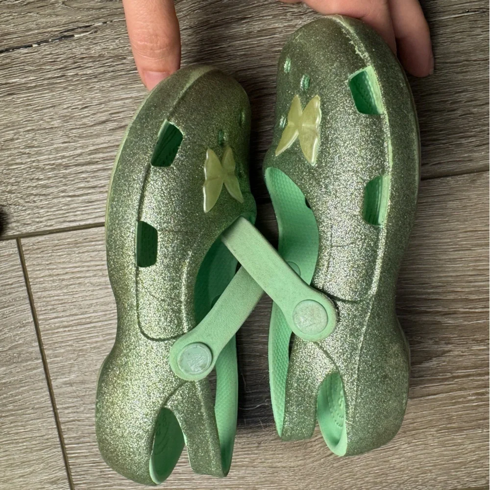 Crocs Classic Glitter butterfly Charm Mary Jane Neo Mint Tiana